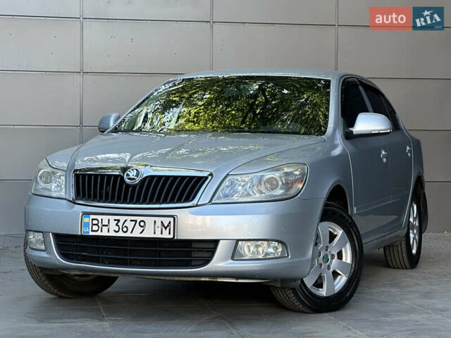 Серый Шкода Октавия, объемом двигателя 1.8 л и пробегом 240 тыс. км за 8200 $, фото 2 на Automoto.ua
