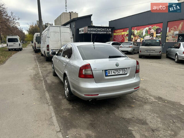 Серый Шкода Октавия, объемом двигателя 1.6 л и пробегом 255 тыс. км за 6600 $, фото 2 на Automoto.ua