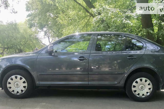 Сірий Шкода Октавія, об'ємом двигуна 1.8 л та пробігом 345 тис. км за 7600 $, фото 5 на Automoto.ua