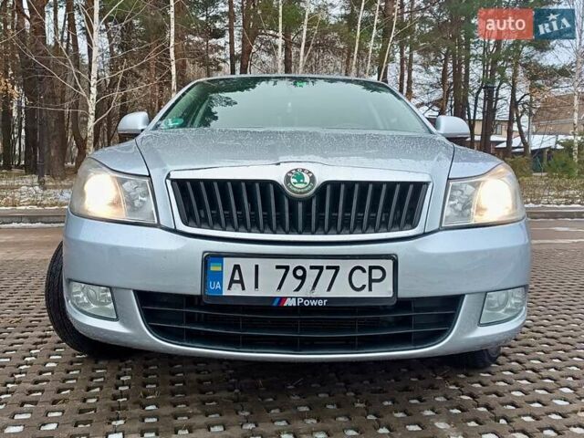 Серый Шкода Октавия, объемом двигателя 2 л и пробегом 249 тыс. км за 9350 $, фото 1 на Automoto.ua