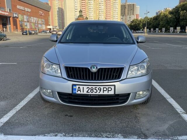 Серый Шкода Октавия, объемом двигателя 1.8 л и пробегом 185 тыс. км за 8000 $, фото 1 на Automoto.ua