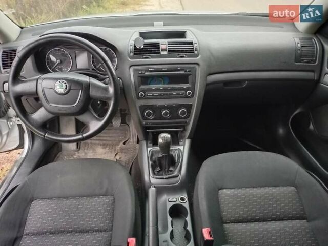 Сірий Шкода Октавія, об'ємом двигуна 1.6 л та пробігом 187 тис. км за 7900 $, фото 10 на Automoto.ua