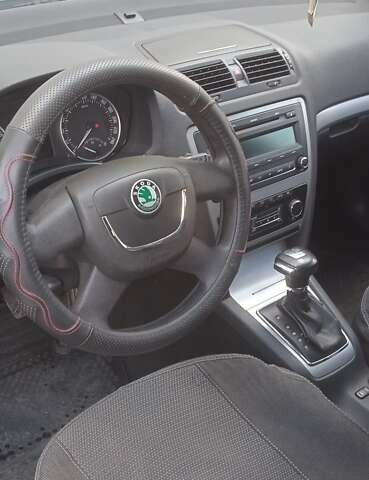 Серый Шкода Октавия, объемом двигателя 1.8 л и пробегом 218 тыс. км за 8300 $, фото 5 на Automoto.ua