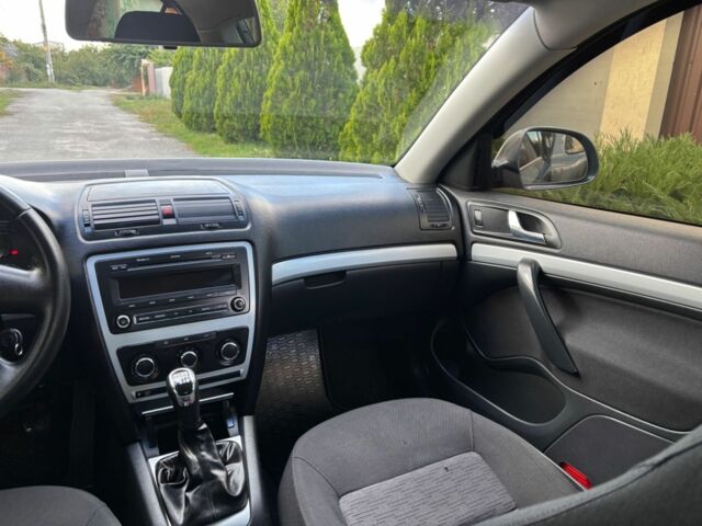 Серый Шкода Октавия, объемом двигателя 1.8 л и пробегом 180 тыс. км за 7100 $, фото 15 на Automoto.ua