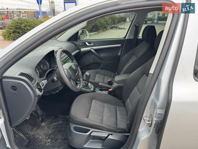 Серый Шкода Октавия, объемом двигателя 1.8 л и пробегом 166 тыс. км за 7300 $, фото 14 на Automoto.ua