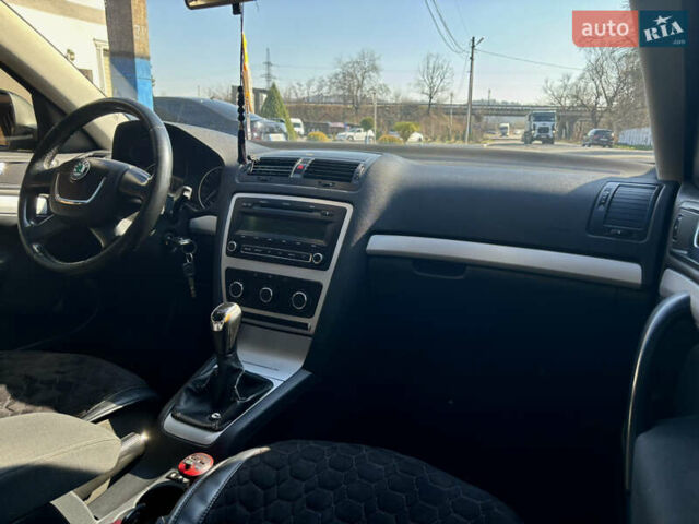 Сірий Шкода Октавія, об'ємом двигуна 1.6 л та пробігом 314 тис. км за 7250 $, фото 26 на Automoto.ua