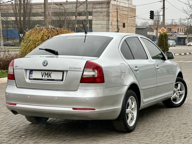 Серый Шкода Октавия, объемом двигателя 1.6 л и пробегом 221 тыс. км за 7600 $, фото 1 на Automoto.ua