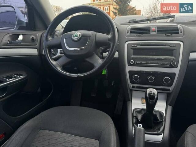 Серый Шкода Октавия, объемом двигателя 1.8 л и пробегом 330 тыс. км за 6700 $, фото 15 на Automoto.ua