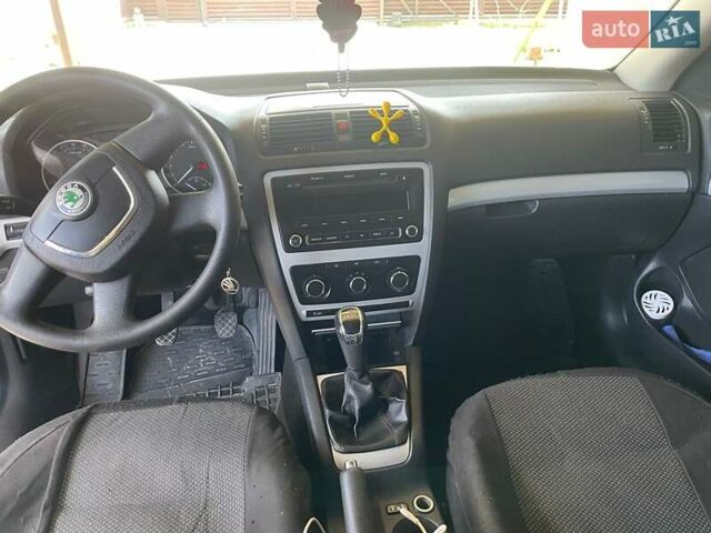Серый Шкода Октавия, объемом двигателя 1.6 л и пробегом 310 тыс. км за 9300 $, фото 13 на Automoto.ua