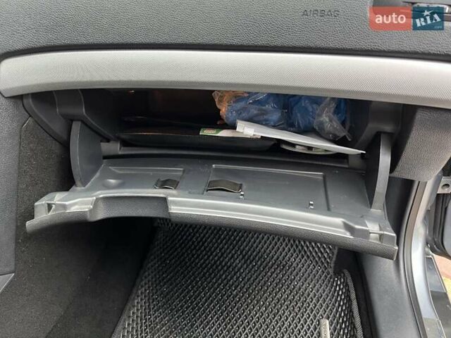 Серый Шкода Октавия, объемом двигателя 1.8 л и пробегом 239 тыс. км за 8800 $, фото 26 на Automoto.ua