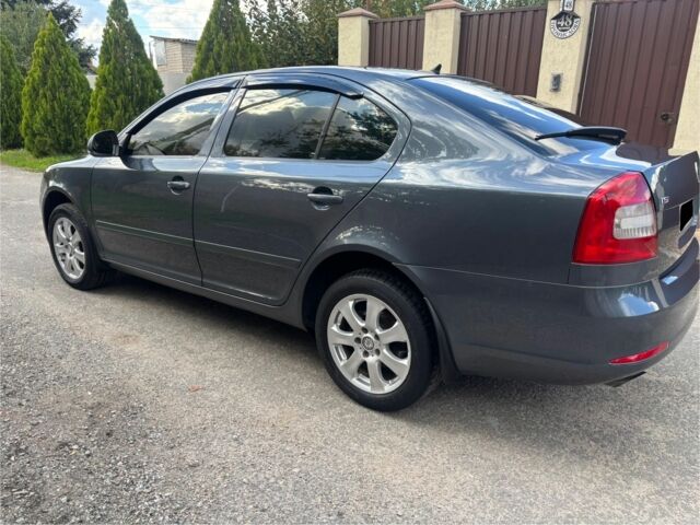 Серый Шкода Октавия, объемом двигателя 1.8 л и пробегом 180 тыс. км за 7100 $, фото 1 на Automoto.ua