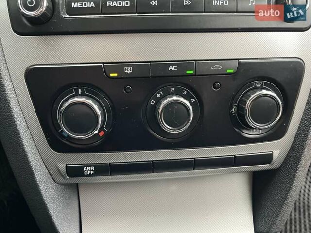 Серый Шкода Октавия, объемом двигателя 1.8 л и пробегом 239 тыс. км за 8800 $, фото 41 на Automoto.ua