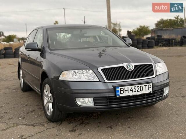 Серый Шкода Октавия, объемом двигателя 1.6 л и пробегом 301 тыс. км за 7500 $, фото 3 на Automoto.ua