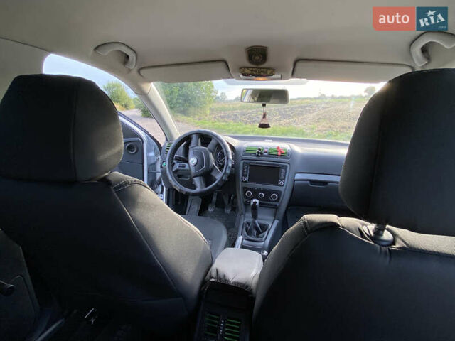 Сірий Шкода Октавія, об'ємом двигуна 1.6 л та пробігом 287 тис. км за 7500 $, фото 12 на Automoto.ua