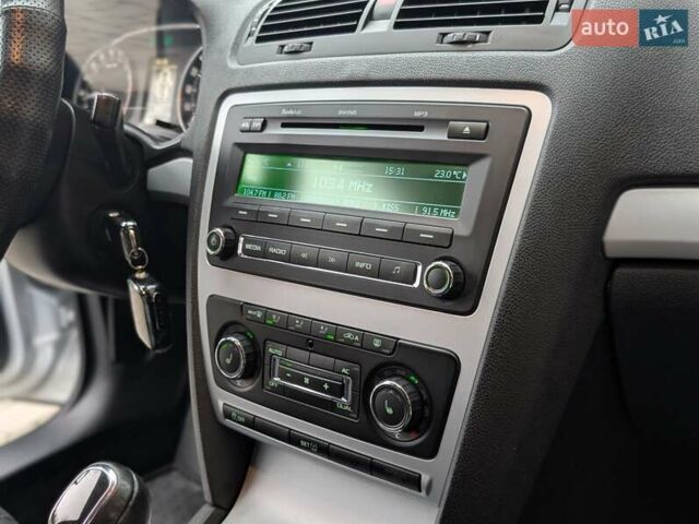 Серый Шкода Октавия, объемом двигателя 1.6 л и пробегом 306 тыс. км за 7850 $, фото 47 на Automoto.ua
