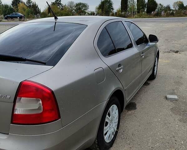 Серый Шкода Октавия, объемом двигателя 1.39 л и пробегом 283 тыс. км за 6500 $, фото 2 на Automoto.ua
