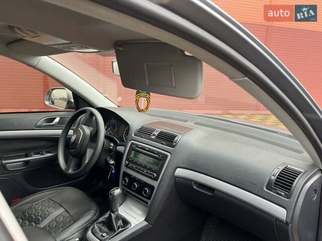 Серый Шкода Октавия, объемом двигателя 1.8 л и пробегом 239 тыс. км за 8800 $, фото 30 на Automoto.ua