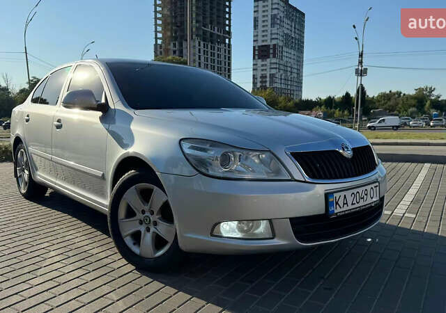 Серый Шкода Октавия, объемом двигателя 1.6 л и пробегом 289 тыс. км за 9000 $, фото 14 на Automoto.ua