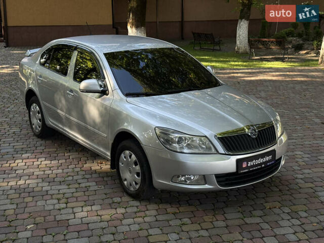Сірий Шкода Октавія, об'ємом двигуна 2 л та пробігом 254 тис. км за 8400 $, фото 8 на Automoto.ua