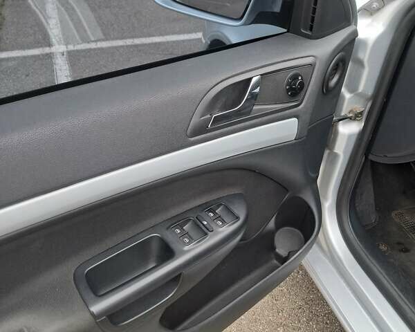 Серый Шкода Октавия, объемом двигателя 1.6 л и пробегом 225 тыс. км за 7700 $, фото 17 на Automoto.ua