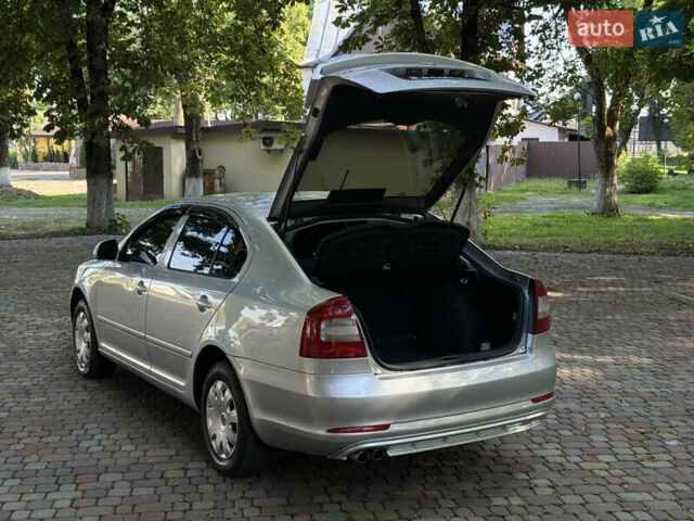 Сірий Шкода Октавія, об'ємом двигуна 2 л та пробігом 254 тис. км за 8400 $, фото 32 на Automoto.ua
