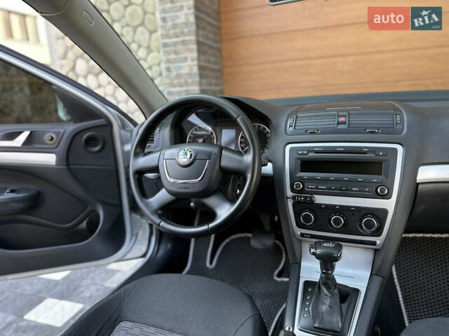Сірий Шкода Октавія, об'ємом двигуна 1.6 л та пробігом 307 тис. км за 7500 $, фото 19 на Automoto.ua