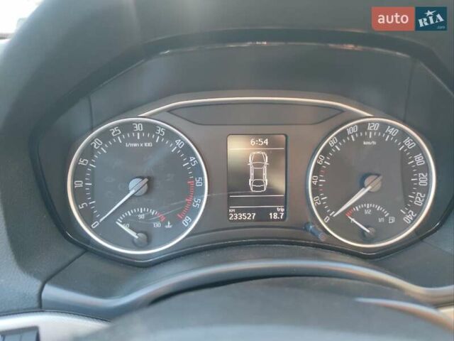 Серый Шкода Октавия, объемом двигателя 1.6 л и пробегом 235 тыс. км за 8750 $, фото 34 на Automoto.ua