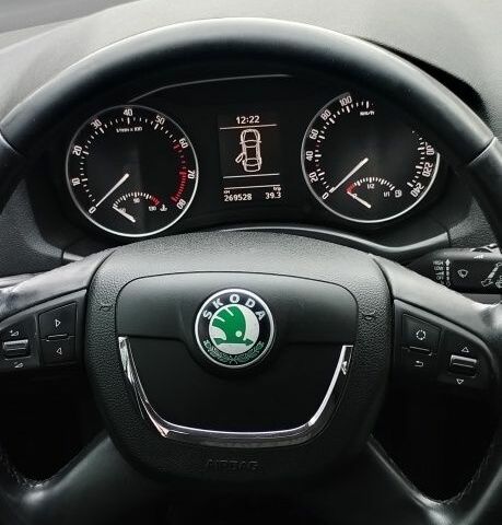 Сірий Шкода Октавія, об'ємом двигуна 1.6 л та пробігом 269 тис. км за 8700 $, фото 4 на Automoto.ua