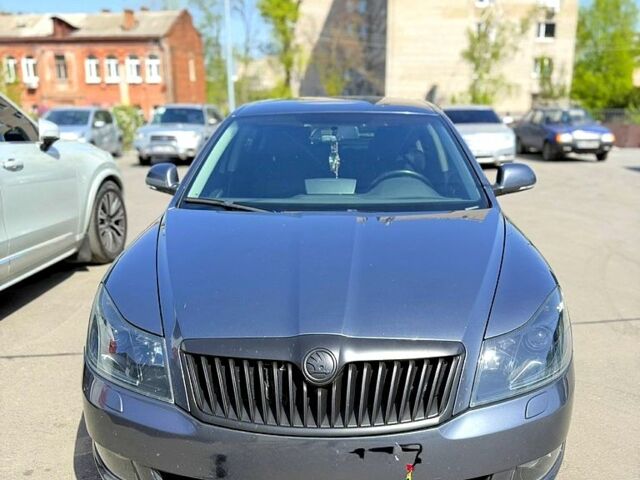 Серый Шкода Октавия, объемом двигателя 2 л и пробегом 275 тыс. км за 10500 $, фото 1 на Automoto.ua