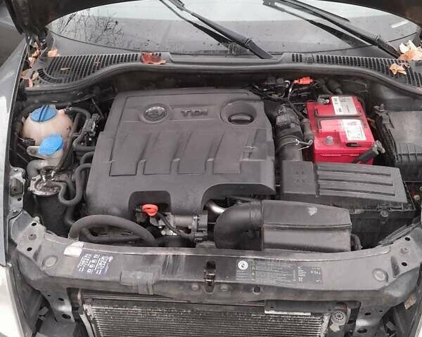 Сірий Шкода Октавія, об'ємом двигуна 1.6 л та пробігом 301 тис. км за 2500 $, фото 16 на Automoto.ua