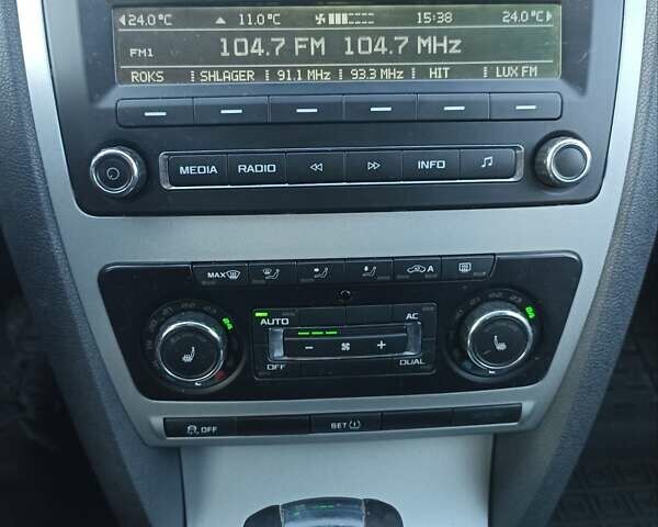Сірий Шкода Октавія, об'ємом двигуна 1.6 л та пробігом 230 тис. км за 7777 $, фото 28 на Automoto.ua