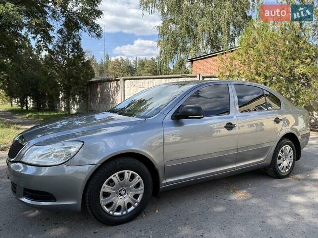 Серый Шкода Октавия, объемом двигателя 1.6 л и пробегом 173 тыс. км за 7700 $, фото 1 на Automoto.ua