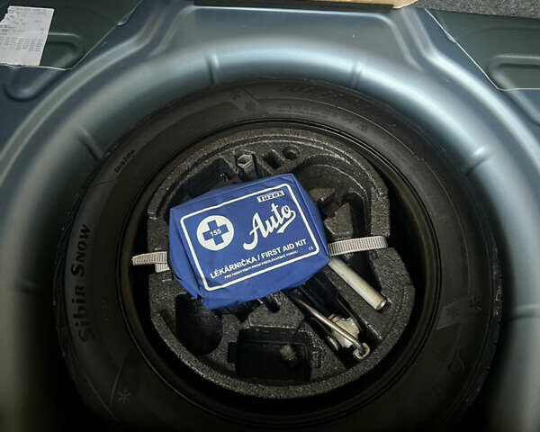 Серый Шкода Октавия, объемом двигателя 1.6 л и пробегом 280 тыс. км за 7500 $, фото 12 на Automoto.ua