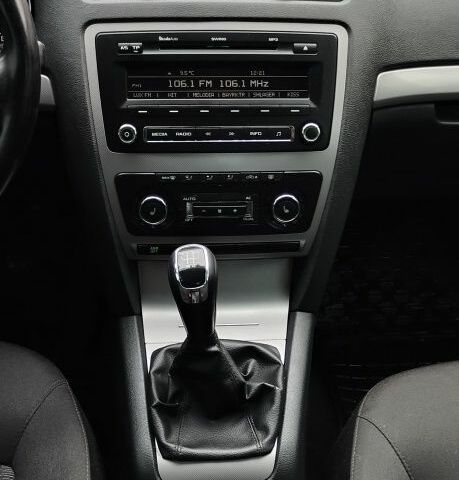 Сірий Шкода Октавія, об'ємом двигуна 1.6 л та пробігом 269 тис. км за 8700 $, фото 5 на Automoto.ua