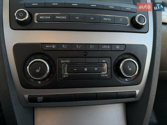 Серый Шкода Октавия, объемом двигателя 1.6 л и пробегом 246 тыс. км за 7999 $, фото 40 на Automoto.ua