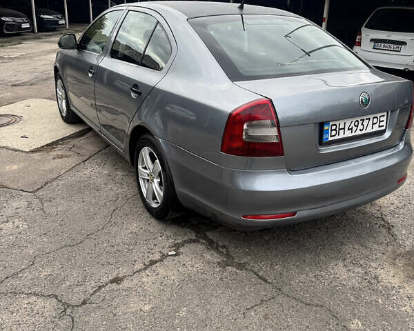 Серый Шкода Октавия, объемом двигателя 1.6 л и пробегом 170 тыс. км за 7000 $, фото 2 на Automoto.ua