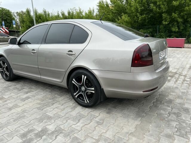 Сірий Шкода Октавія, об'ємом двигуна 1.6 л та пробігом 260 тис. км за 7500 $, фото 5 на Automoto.ua