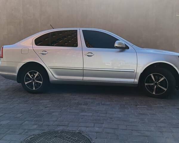 Шкода Октавія 2012 у Нетешине на Automoto.ua Сірий Шкода Октавія, об'ємом двигуна 1.8 л та пробігом 148 тис. км за 9200 $, фото 2 на Automoto.ua