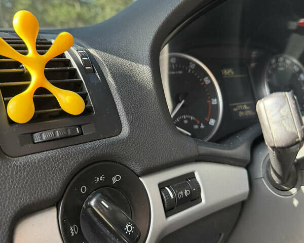 Шкода Октавия 2012 в Днепре (Днепропетровске) на Automoto.ua Серый Шкода Октавия, объемом двигателя 1.8 л и пробегом 241 тыс. км за 7500 $, фото 10 на Automoto.ua