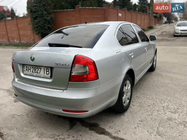 Серый Шкода Октавия, объемом двигателя 1.6 л и пробегом 193 тыс. км за 6800 $, фото 5 на Automoto.ua