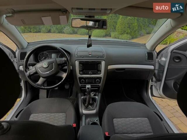 Серый Шкода Октавия, объемом двигателя 1.8 л и пробегом 263 тыс. км за 7200 $, фото 10 на Automoto.ua