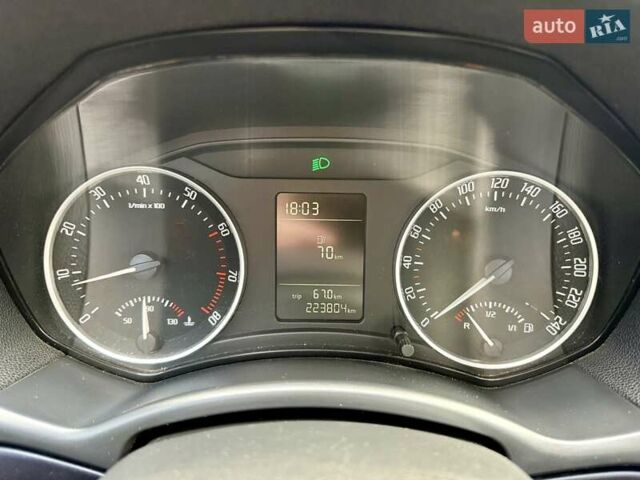 Серый Шкода Октавия, объемом двигателя 1.8 л и пробегом 223 тыс. км за 8200 $, фото 14 на Automoto.ua