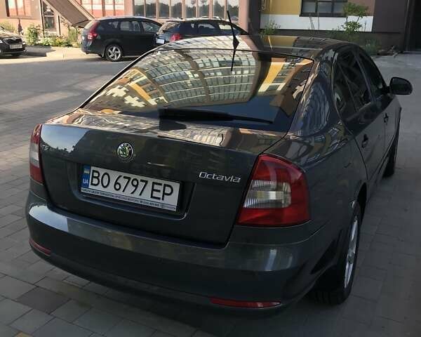 Серый Шкода Октавия, объемом двигателя 1.8 л и пробегом 172 тыс. км за 8200 $, фото 6 на Automoto.ua