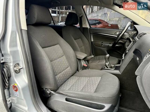 Серый Шкода Октавия, объемом двигателя 1.8 л и пробегом 223 тыс. км за 8200 $, фото 9 на Automoto.ua