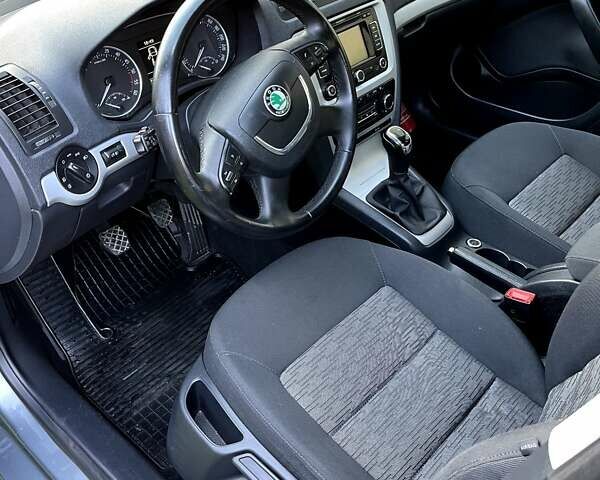 Сірий Шкода Октавія, об'ємом двигуна 1.6 л та пробігом 217 тис. км за 9700 $, фото 13 на Automoto.ua
