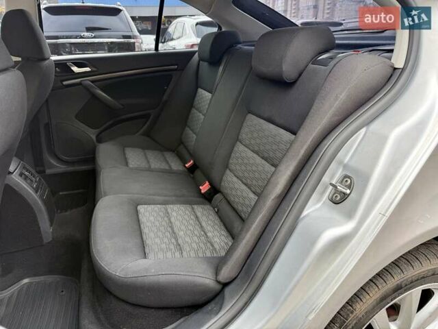 Серый Шкода Октавия, объемом двигателя 1.8 л и пробегом 223 тыс. км за 8200 $, фото 8 на Automoto.ua
