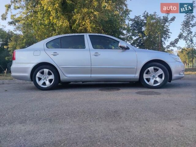 Серый Шкода Октавия, объемом двигателя 1.6 л и пробегом 235 тыс. км за 8750 $, фото 9 на Automoto.ua