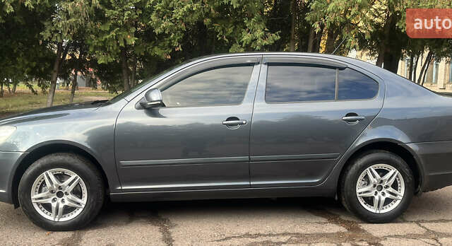 Шкода Октавія 2012 у Нежине на Automoto.ua Сірий Шкода Октавія, об'ємом двигуна 1.6 л та пробігом 215 тис. км за 8700 $, фото 5 на Automoto.ua