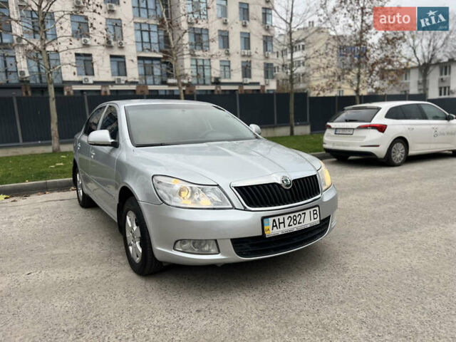 Серый Шкода Октавия, объемом двигателя 1.6 л и пробегом 193 тыс. км за 6800 $, фото 1 на Automoto.ua