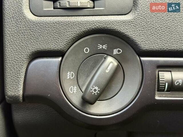 Серый Шкода Октавия, объемом двигателя 1.8 л и пробегом 223 тыс. км за 8200 $, фото 19 на Automoto.ua